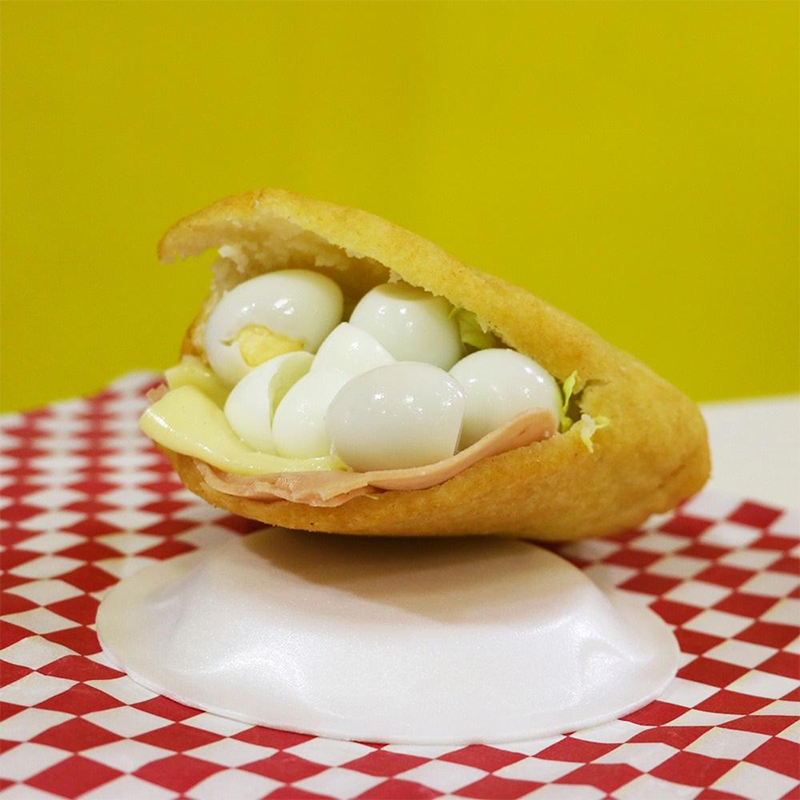 Tostada Huevos de Codorniz